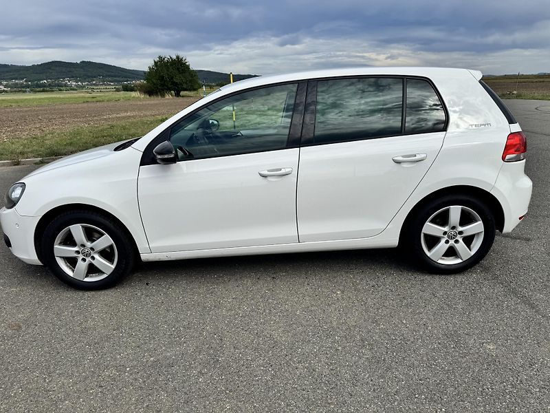 Volkswagen Golf (2010) Vw golf 6 1.2 TSI 63kw - fotka 4 z 15