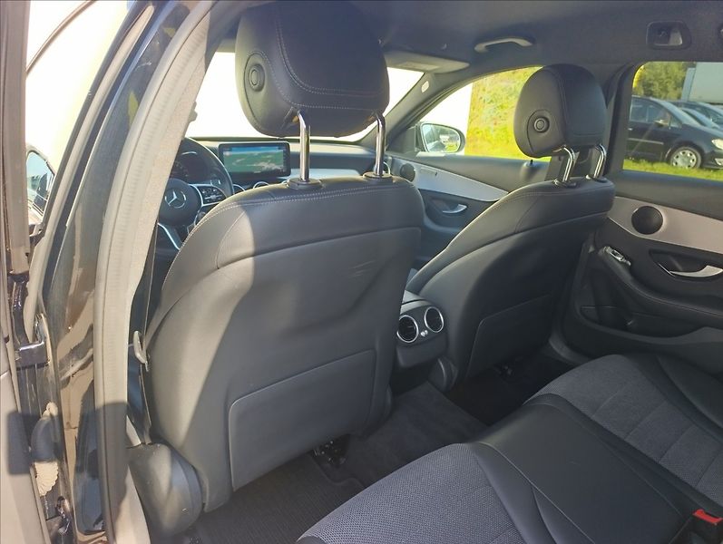 Mercedes-Benz Třídy C 2,0 EQ POWER KAMERA NAVI - fotka 28 z 38