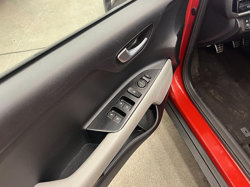 Kia Stonic 1.0 DGI  88kW - fotka 11 z 13