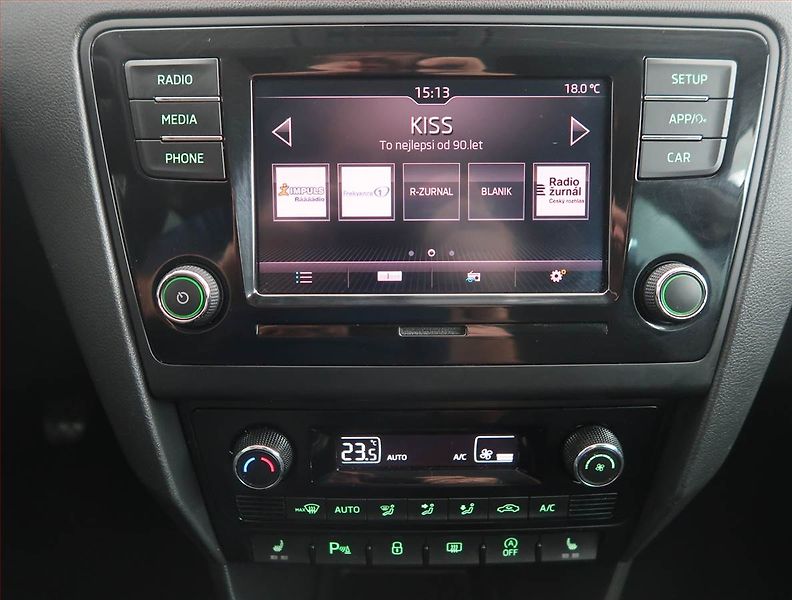 Škoda Rapid (2018) Spaceback 1.0 TSI, Bi-Xenony - fotka 12 z 14