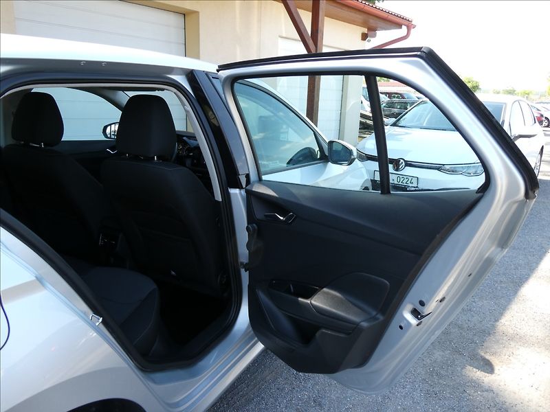 Škoda Fabia 1,0 TSi 70kW koupeno v ČR, DPH - fotka 26 z 39