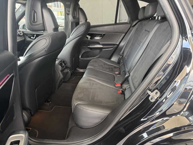 Mercedes-Benz GLC (2022) GLC 220d 4MATIC - fotka 48 z 50