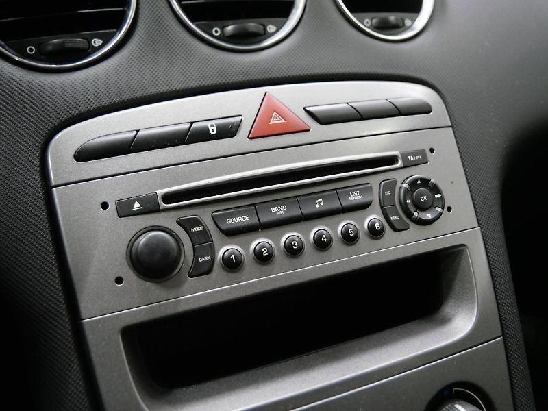 Peugeot 308 - fotka 15 z 21