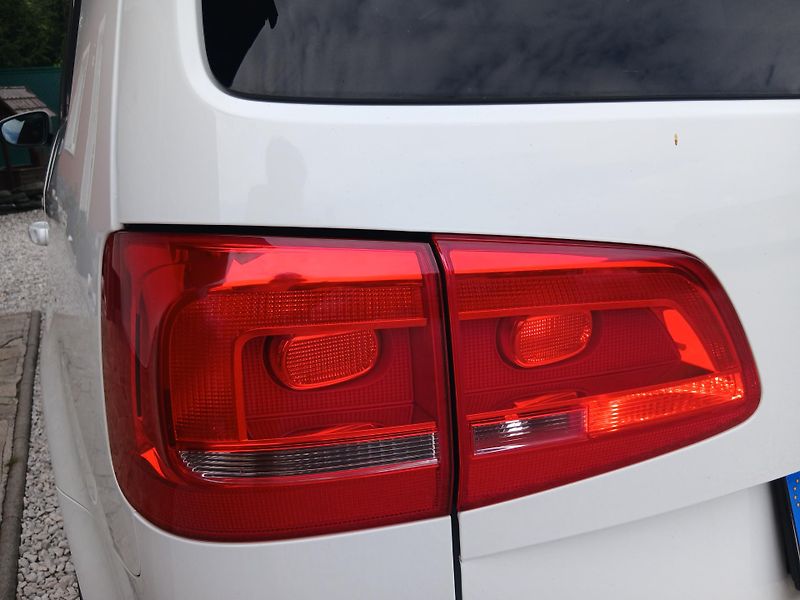 Volkswagen Touran 2.0 TDi - fotka 39 z 42