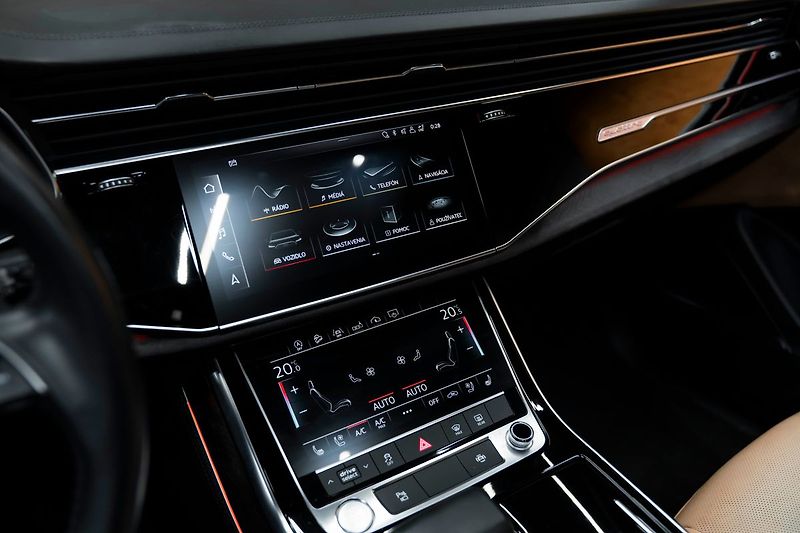 Audi Q8 - fotka 9 z 20