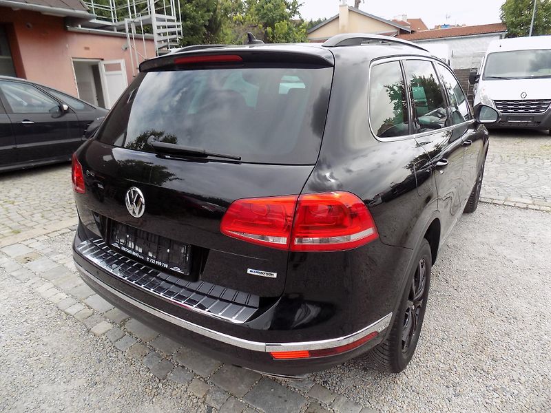 Volkswagen Touareg 3,0TDI 193 KW 4X4 DSG - fotka 11 z 51