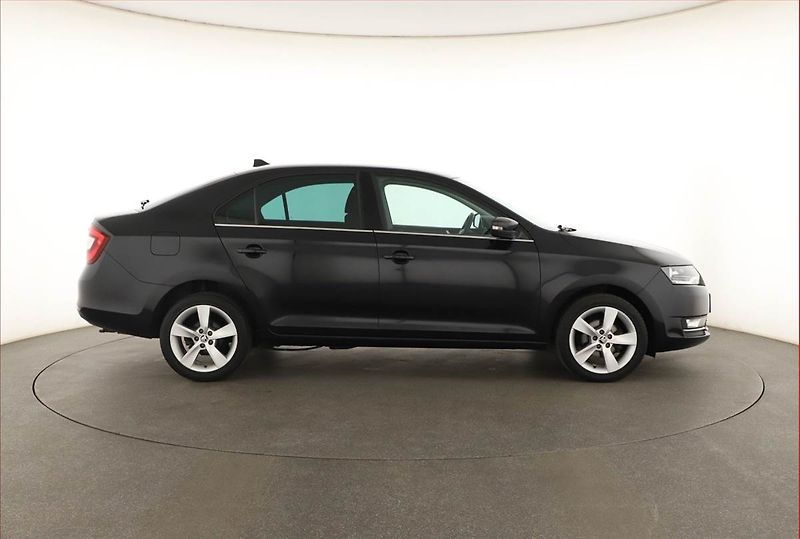 Škoda Rapid (2019) Style Plus 1.0 TSI, Serv.kniha - fotka 6 z 17