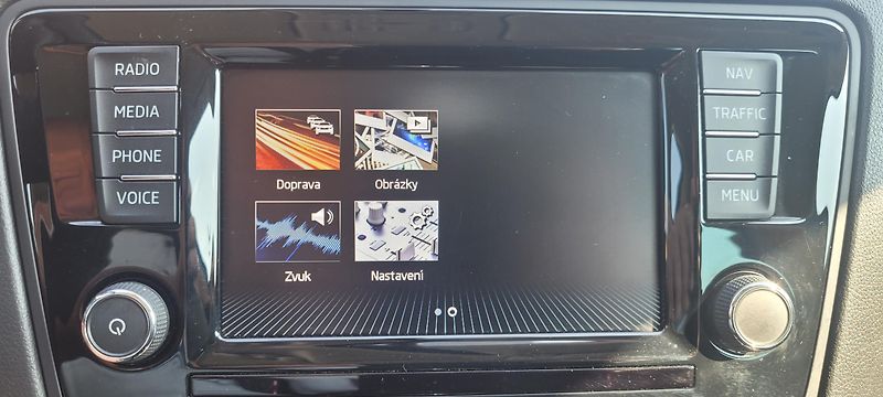 Škoda Rapid (2017) 1,4TSi 92kW DSG Xenony Drive - fotka 23 z 40