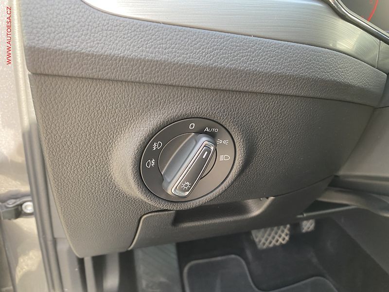 Škoda Superb (2022) 2.0 TDi, Style, DSG, LED - fotka 15 z 19
