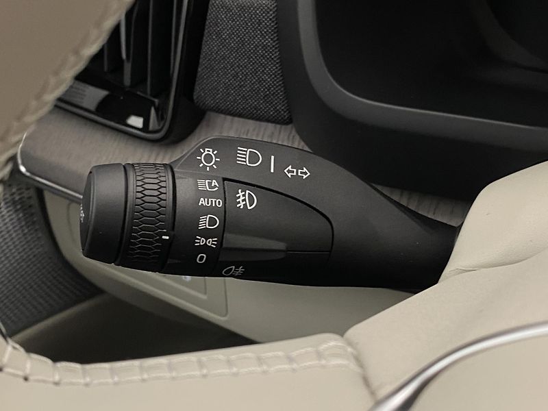 Volvo XC90 (2025) T8 AWD RECHARGE BRIGHT PLUS 7m - fotka 32 z 75