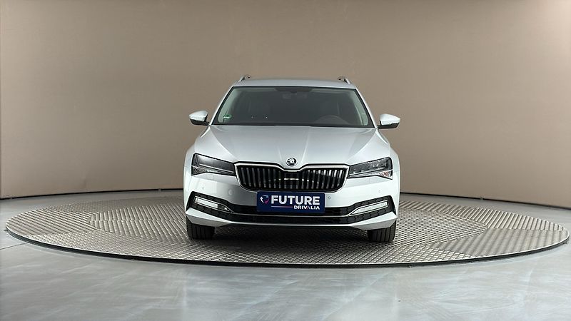 Škoda Superb 2.0 TDI DSG Style Combi - fotka 3 z 27