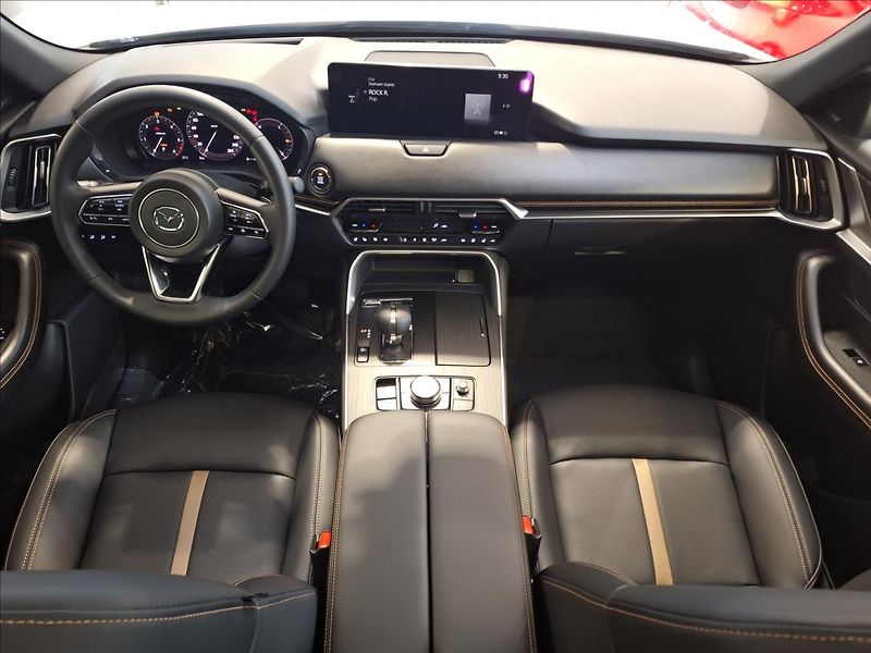 Mazda CX-60 2.5 PHEV 327k AWD AT8 HOMURA P - fotka 7 z 17