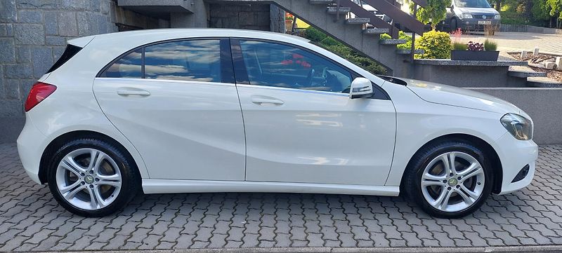 Mercedes-Benz Třídy A (2015) A220 CD 4MATIC - fotka 2 z 18