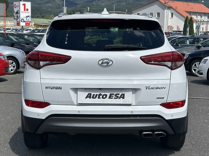 Hyundai Tucson (2015) 2.0 CRDi, 2.maj,ČR - fotka 5 z 19