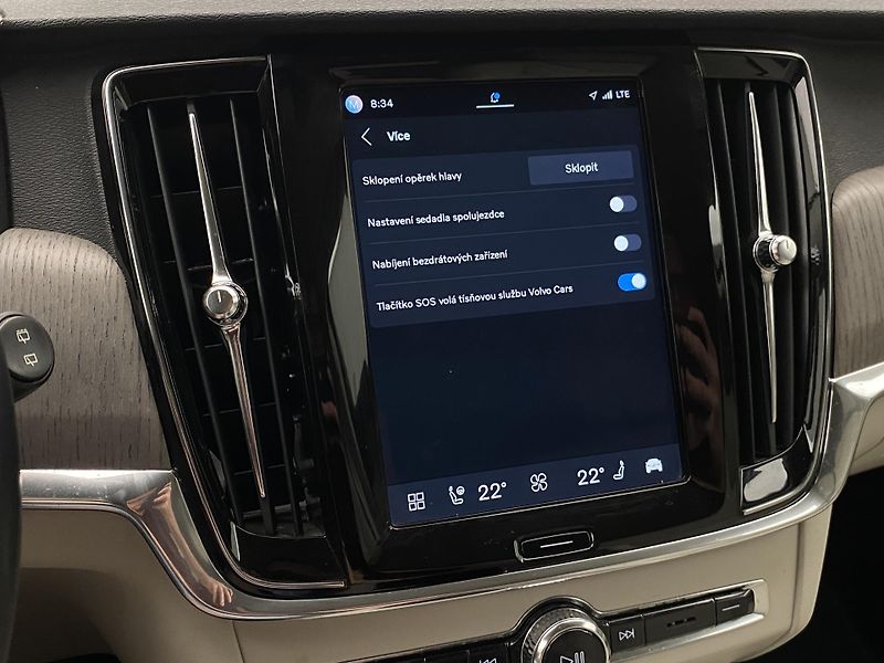 Volvo V90 CC B4 AWD CORE AUT CZ - fotka 47 z 52