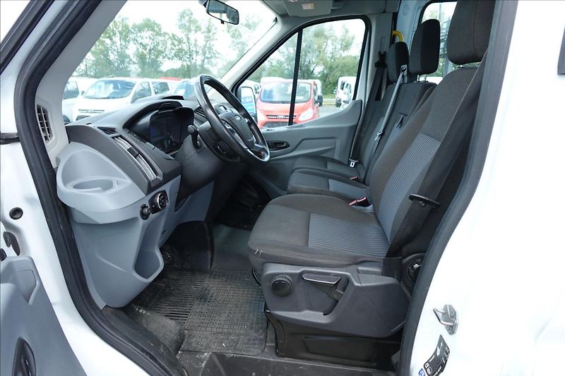 Ford Transit 2,0 TDCi  L3H2 9MÍST KLIMA - fotka 21 z 37