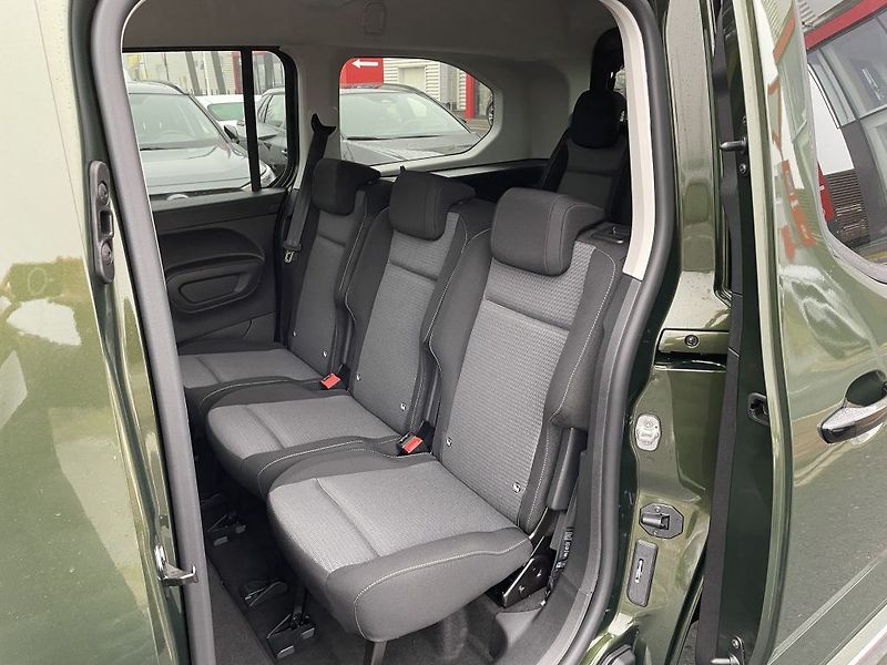 Toyota ProAce City Verso 1.5 6MT Family ODBĚR 11/2026 - fotka 13 z 30