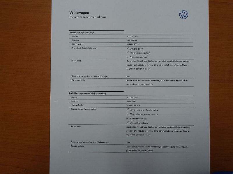 Volkswagen Passat 2.0 TDi LED SVĚTLA, ACC, DSG - fotka 34 z 38