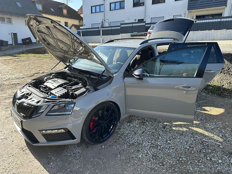 Škoda Octavia (2017) Škoda octavia III RS - fotka 15 z 15