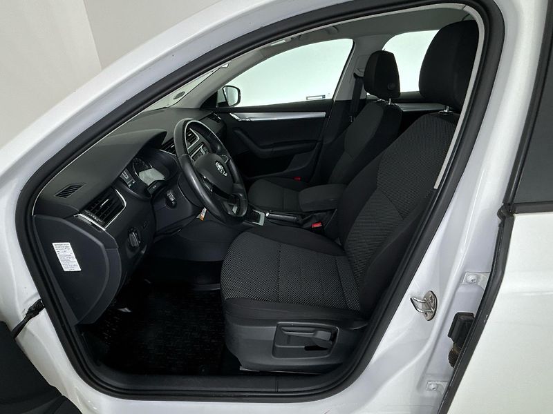 Škoda Octavia Ambition - fotka 7 z 28