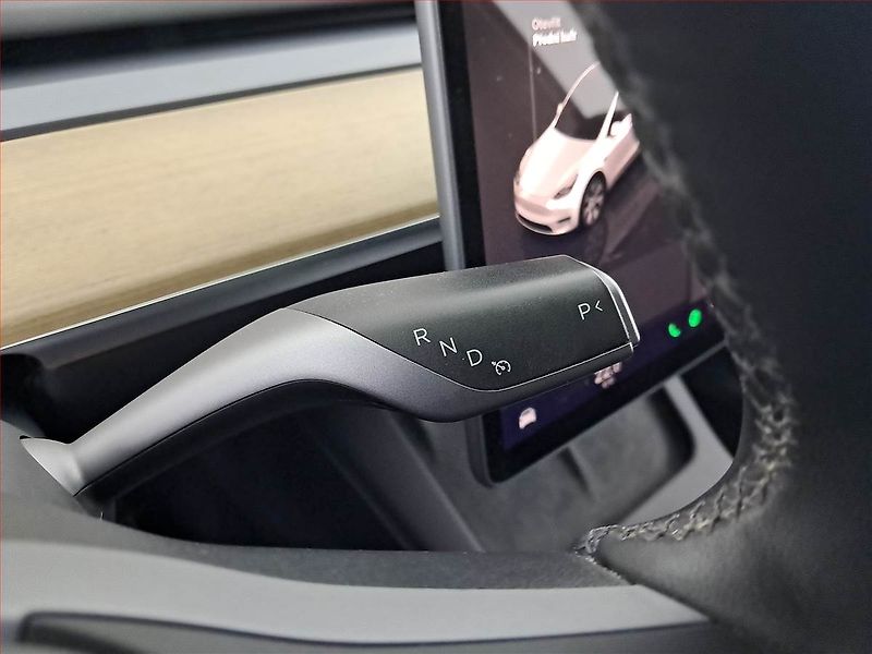 Tesla Model Y (2022) Long Range AWD 79kWh, SoH 92% - fotka 13 z 25