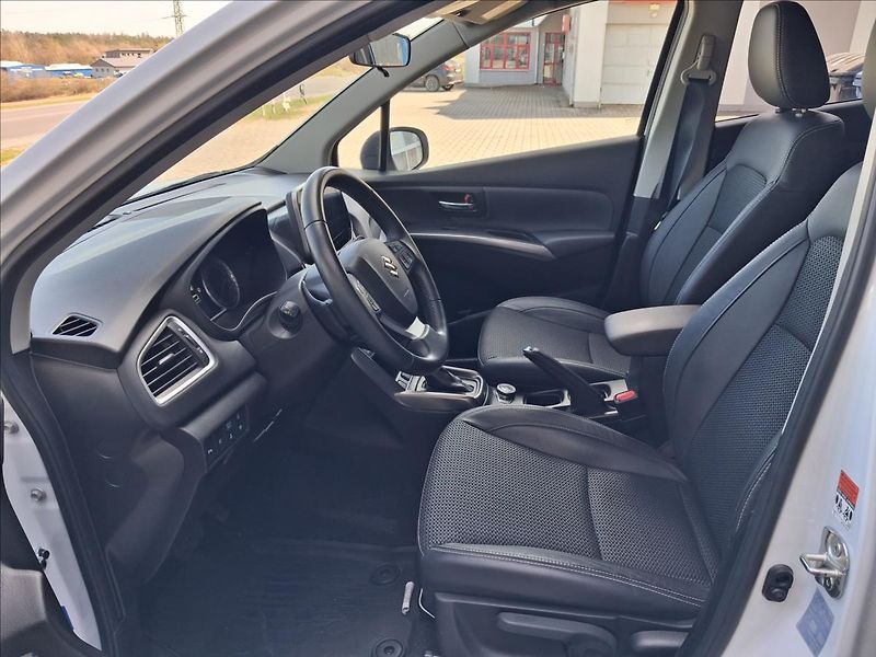 Suzuki SX4 1,5 HEV AT Elegance AllGrip - fotka 14 z 22
