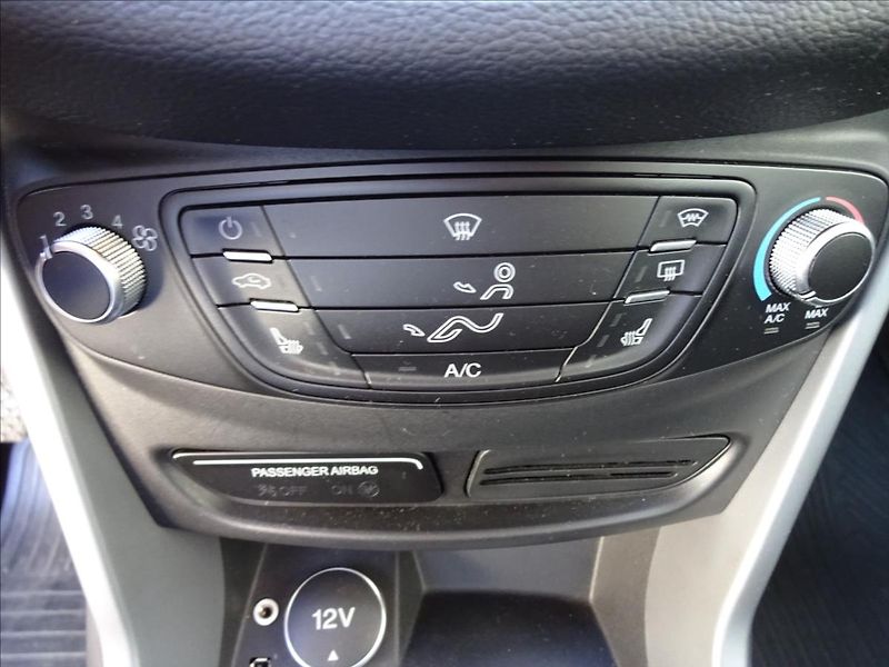 Ford B-MAX 1,0 i 74kW - fotka 32 z 47