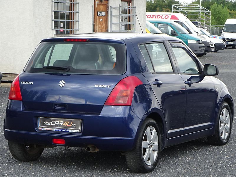 Suzuki Swift 1.3 68kW AUTOMAT KLIMA 5 DVEŘÍ - fotka 20 z 30