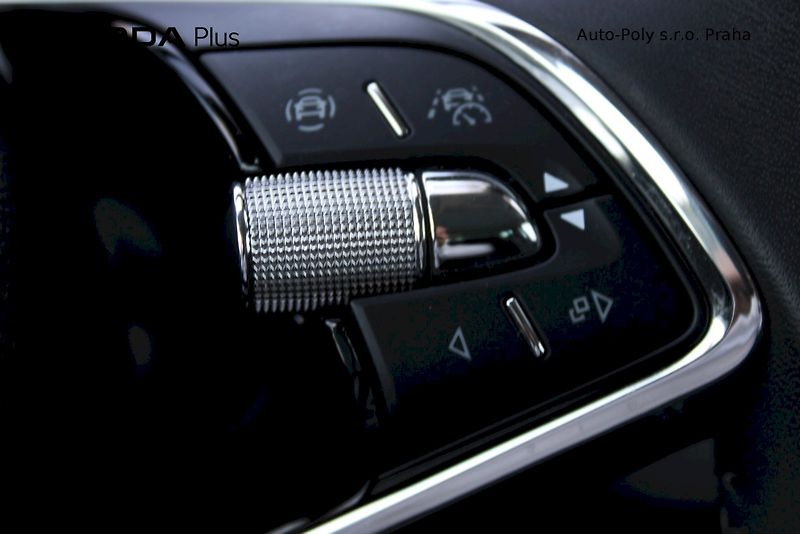 Škoda Karoq (2022) 2.0 TDI 110 kW Style - fotka 13 z 25