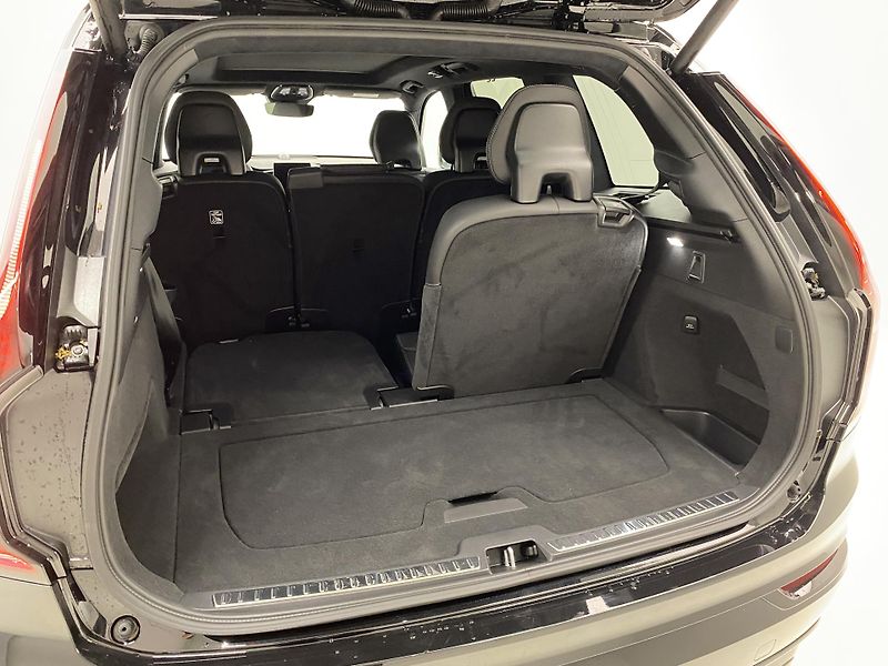 Volvo XC90 (2026) B5 AWD AUT BLACK EDITION ULTRA - fotka 22 z 73