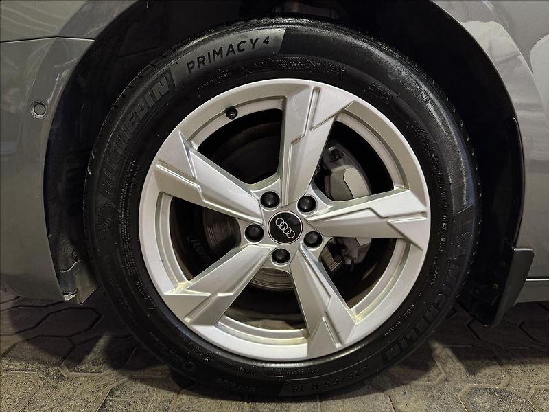 Audi A6 40TDI Quattro Sport Alpinpaket - fotka 42 z 46