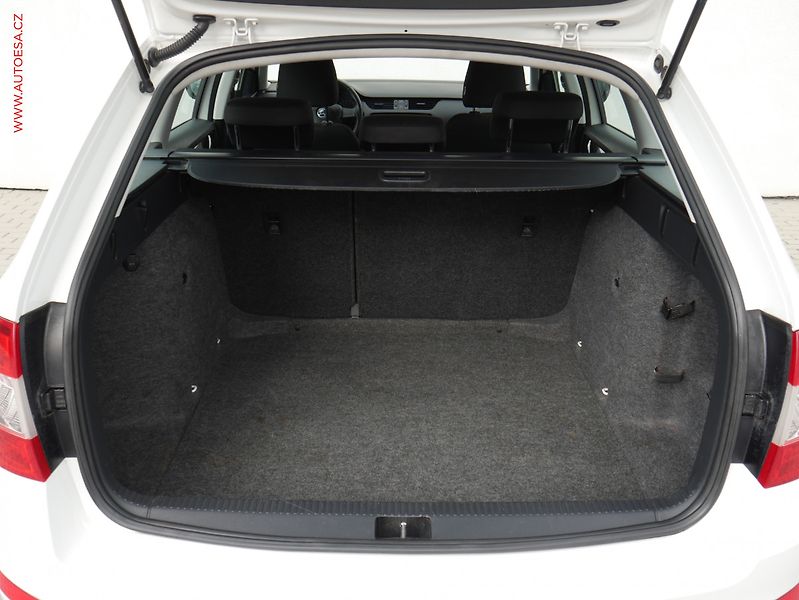 Škoda Octavia (2015) 1.6 TDi, ČR, Active, AC - fotka 7 z 14