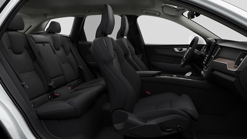 Volvo XC60 (2026) B5 AWD AUT BRIGHT PLUS  - fotka 4 z 11