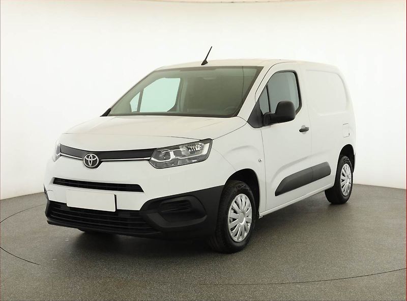 Toyota ProAce City (2024) 1.5 D4-D, ČR, DPH - fotka 2 z 15
