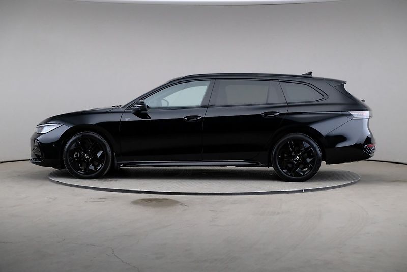 Volkswagen Passat TDI 4M R-Line DCC NezT IQ 360 - fotka 3 z 27