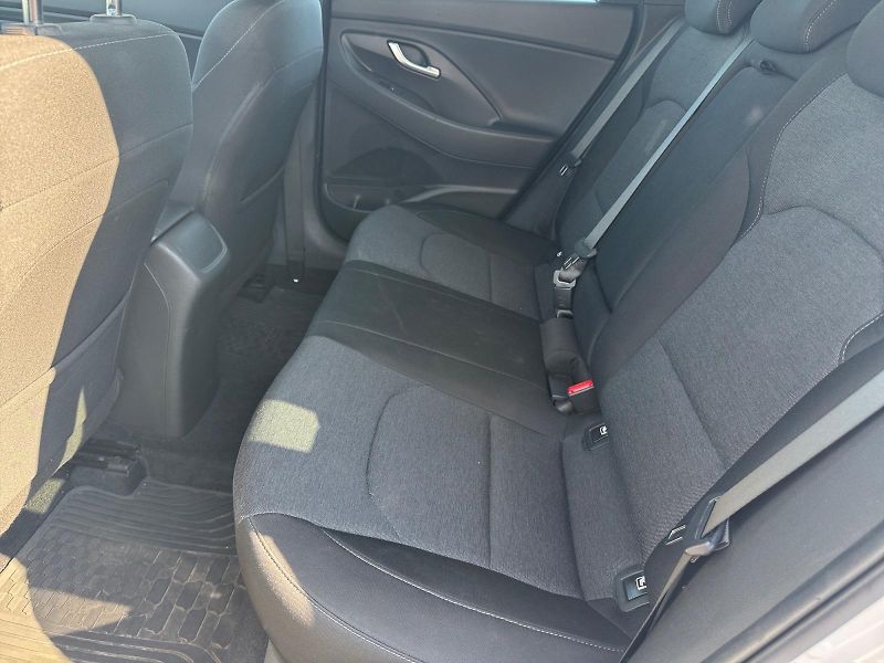 Hyundai i30 (2024) SMART 1.5T-GDI 118kW CZ DPH - fotka 8 z 11