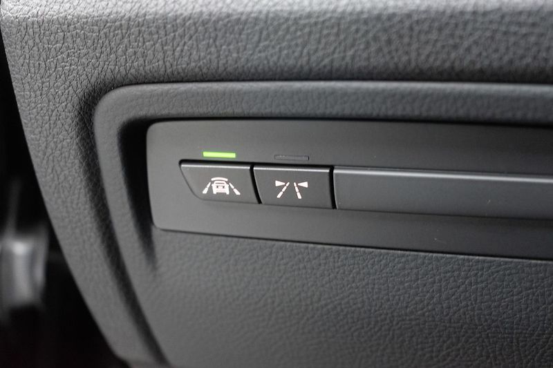 BMW Řada 3 GT 320d xDrive SPORT*KEYLESS* - fotka 16 z 45