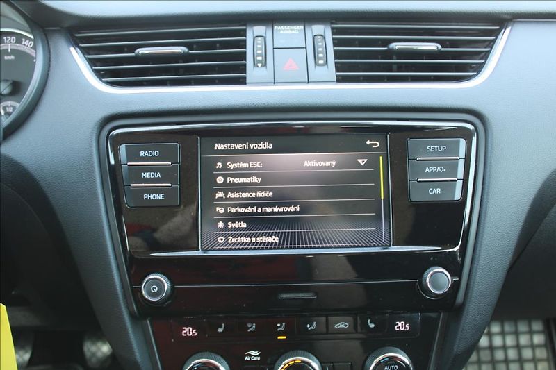 Škoda Octavia 1,5 TSi  AMBITION, DPH, ČR - fotka 20 z 34