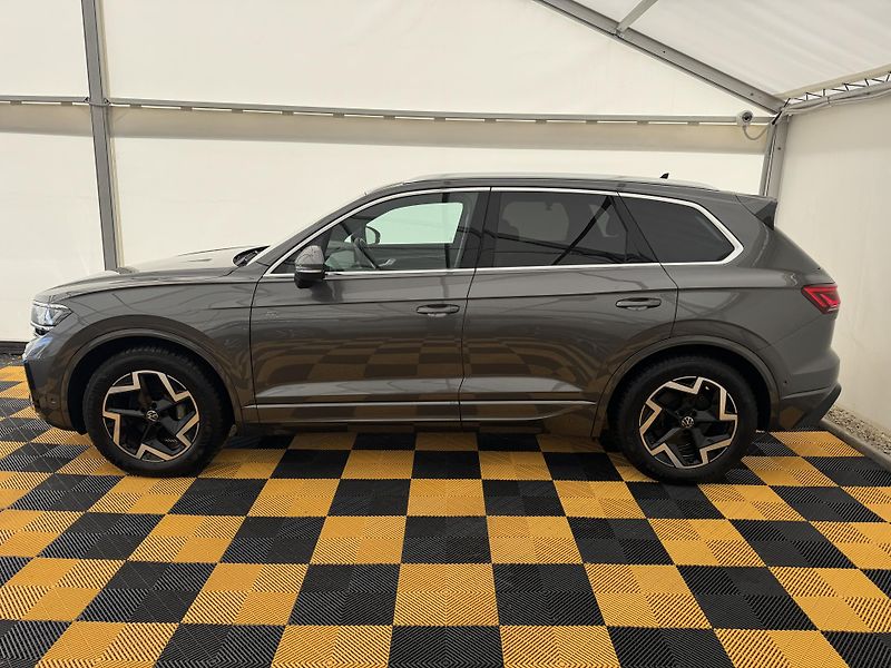 Volkswagen Touareg 3.0Tdi*1-MAJ*DPH*HUD*R-LINE* - fotka 4 z 50