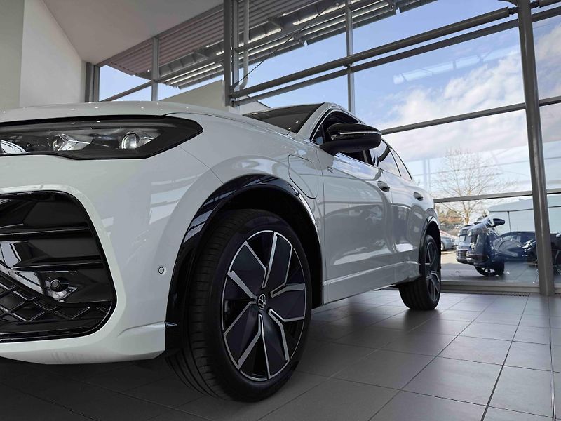 Volkswagen Tiguan (2025) 1,5 TSI 200 kW eHybrid - fotka 3 z 8