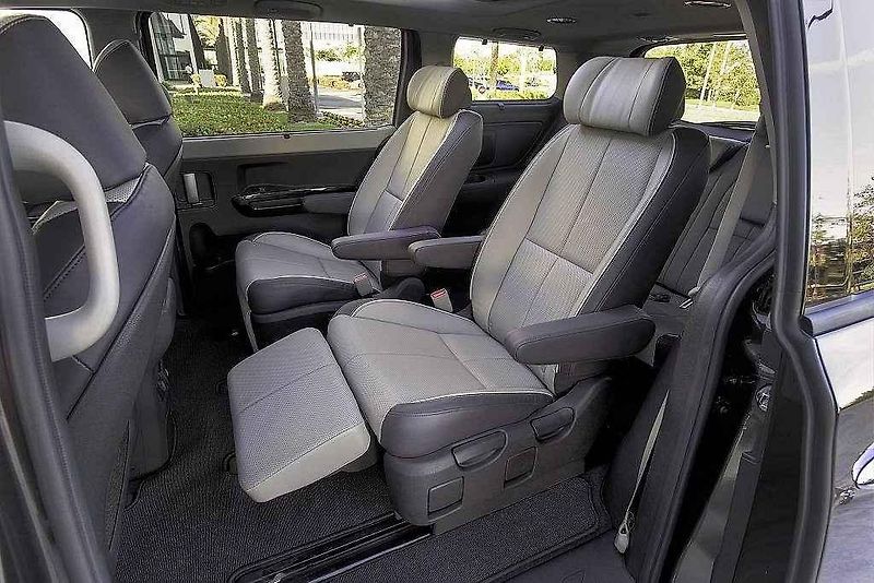 Kia Sedona.
