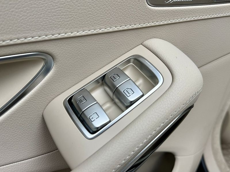 Mercedes-Benz Třídy S (2018) 560 4MATIC LONG - fotka 19 z 55