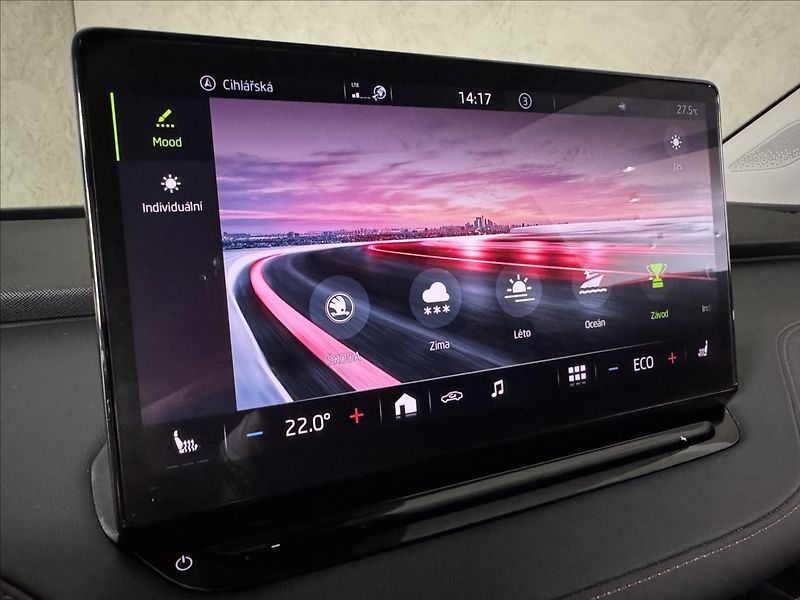 Škoda Enyaq 80 LED Matrix Assist Kamera - fotka 40 z 48