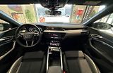 Audi Q8 e-tron 55 Q SoH 97% 360k Pano Tažné - náhled 14