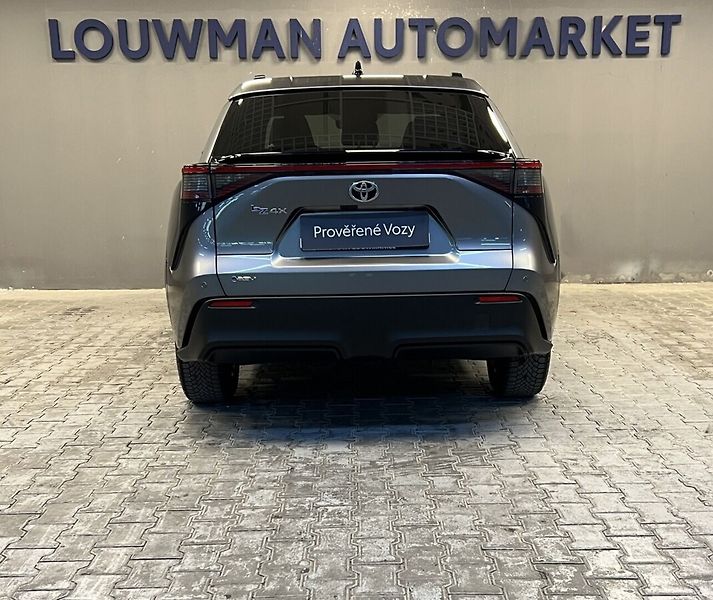 Toyota bZ4X STYLE 73.1 kWh - fotka 15 z 17