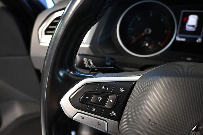 Volkswagen Tiguan (2022) 2.0 4Motion LED DSG Life ACC T - fotka 14 z 38