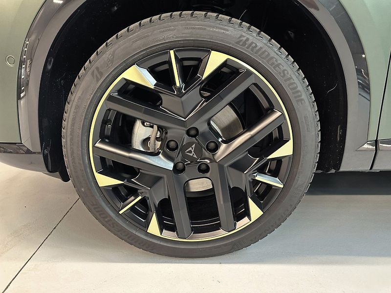 Cupra Formentor (2026) Tribe Edition 1.5 eTSI 150 DSG - fotka 26 z 27