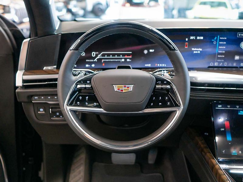 Cadillac Escalade (2026) 6.2 ESV Sport Platinum 2026 - fotka 16 z 46
