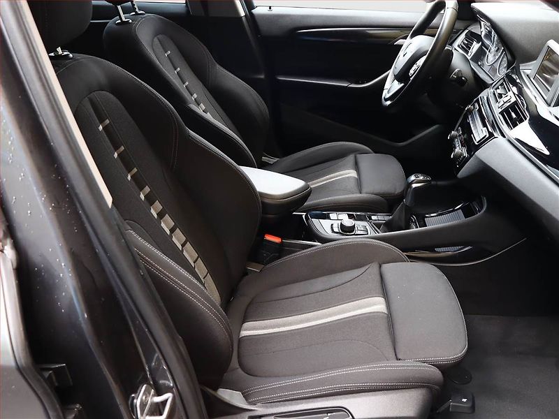 BMW X1 (2015) xDrive25d, 4X4, Automat - fotka 7 z 19