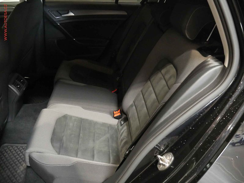 Volkswagen Golf (2017) 1.4TSi, 2.maj,ČR, Navi, LED - fotka 10 z 21
